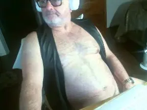 Cam4 Sex Cam of rbear4u