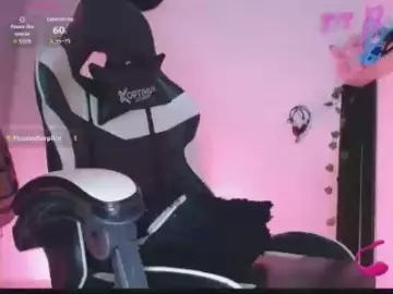 Cam4 Private Sex Chat of ShainaMonroe