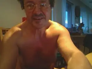 Cam4 Live Porn of womb70