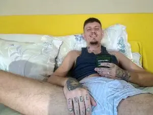 Cam4 Free Live Porn of Xxxciroxxx