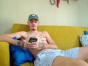 Cam4 Live Porn of Xxxciroxxx