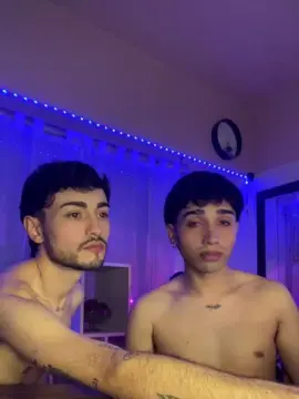 Cam4 Sex Chat of Devilboyzzz