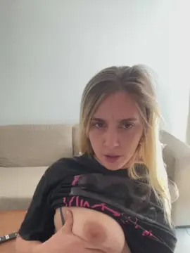 Cam4 Sex Chat of Ayutitaa