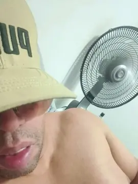 Cam4 Sex Chat of Reinaldosantos