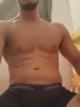Cam4 Live Porn of MaxOFiMoon