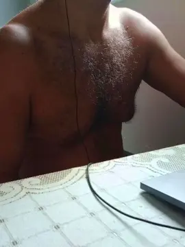 Cam4 Free Porn Cam of Morenodiscret35