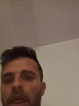 Cam4 Live Porn of pocholo30