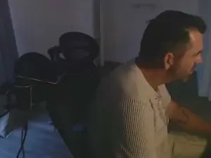 Cam4 Live Porn of BigDaddyBossD