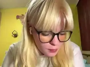 Cam4 Adult Webcam of JulieCabotaje