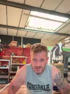 Cam4 Private Sex Chat of TheSkunk