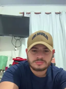 Cam4 Live Porn of victorhneves888