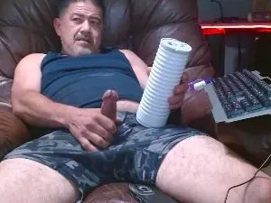 Cam4 Live Sex Cam of HughJanis