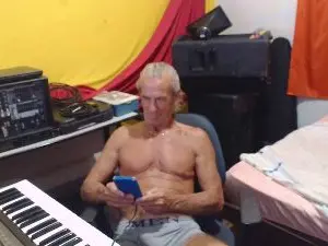 Cam4 Sex Chat of COROLAXXX