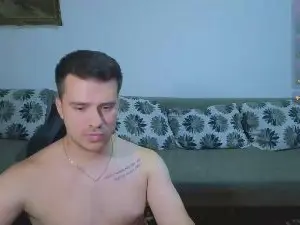 Cam4 Live Porn of johnnylove22