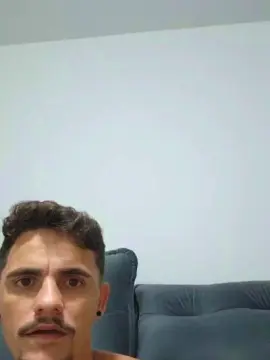 Cam4 Live Porn of Levi_Henrique