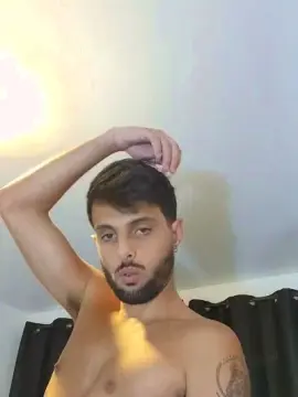 Cam4 Adult Video Chat of Levi_Henrique