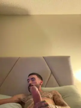 Cam4 Sex Cam of BigDickJohnny25