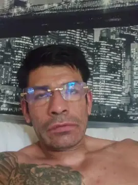 Cam4 Nude Webcam of Leonsalvajexxx