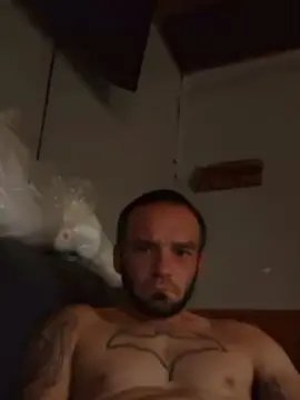 Cam4 Live Porn of DatRyanGuy69