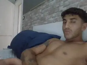 Cam4 Adult Webcam of Monellogrande69