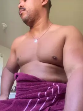 Cam4 Live Sex Cam of Morenonicexxxl