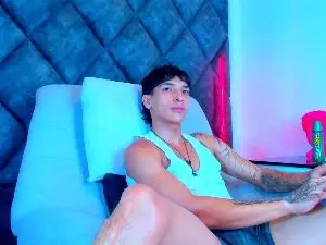 Cam4 Adult Webcams of KroyWave