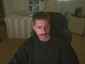 Cam4 Live Sex of bigdickyoun1
