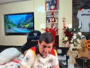 Cam4 Live Sex of CRISSETAN