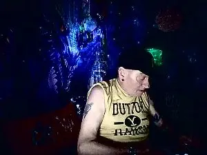 Cam4 Live Sex of biteme69691