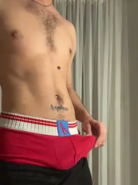 Cam4 Free Live Porn of Reedtwink