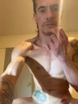 Cam4 Live Sex of sexybi23_xxx
