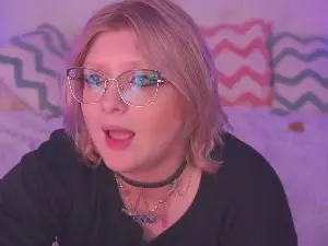 Cam4 Free Live Porn of CoolTatiss