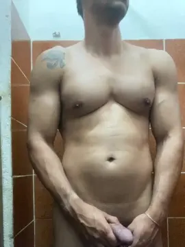 Cam4 Free Live Porn of leon2391