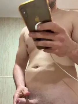 Cam4 Live Porn of maxxpower1995l5