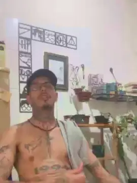 Cam4 Live Porn of Klinger30