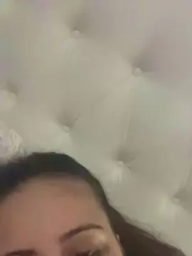 Cam4 Watch Live Sex Cams of lisandra90girl
