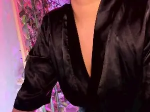 Cam4 Live Porn of DaphneContry