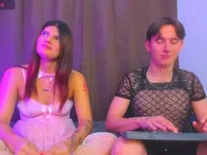 Cam4 Free Live Porn of MarianaandRonny