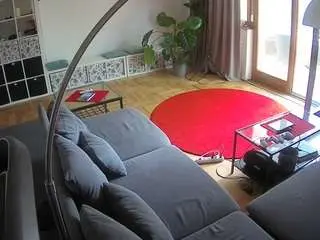 Camsoda Sex Cam of voyeurcam-julmodels-living-4