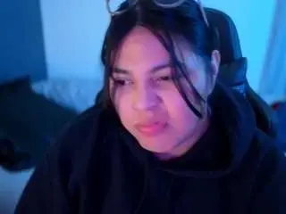 Camsoda Nude Webcam of miacanelaxo