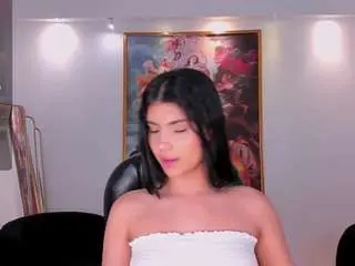 Camsoda Live Sex Cam of mialaurence