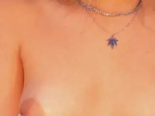 Camsoda Live Porn of mialaurence