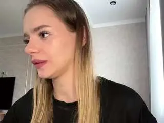 Camsoda Watch Live Sex Cams of hollimilkovich