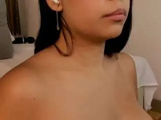 Camsoda Watch Live Sex Cams of nicole-miler