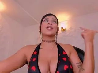 Camsoda Free Porn Cam of sarahyates