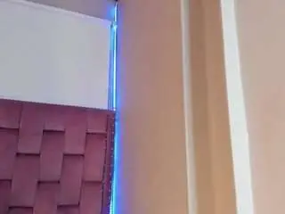 Camsoda Free Porn Cam of roxy-stone1