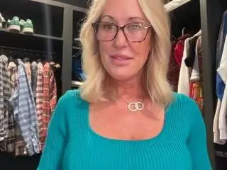 Camsoda Adult Video Chat of brandi-love