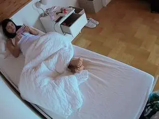 Camsoda Live Sex Cam of voyeurcam-julmodels-greybed-1