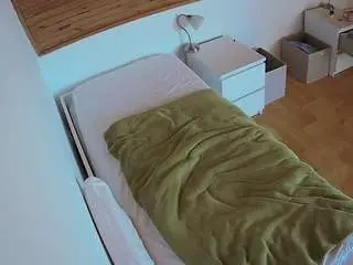 Camsoda Free Live Porn of voyeurcam-julmodels-greybed-1