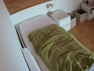 Camsoda Adult Webcams of voyeurcam-julmodels-greybed-1